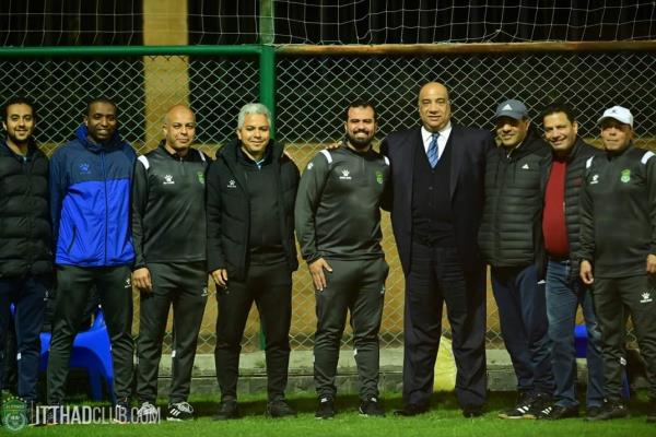 الجهاز المعاون والإدارى والطبي ومعاونين الخدمات جنود مجهولة  بالجهاز الكروى لزعيم الثغر